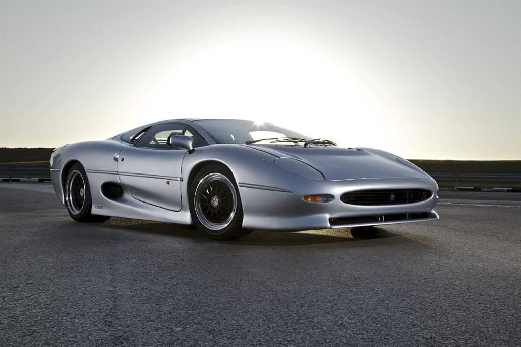 1992 – 94 Jaguar XJ220